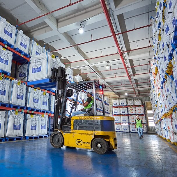 Formaldehyde product bags are being loaded at the Warehouse