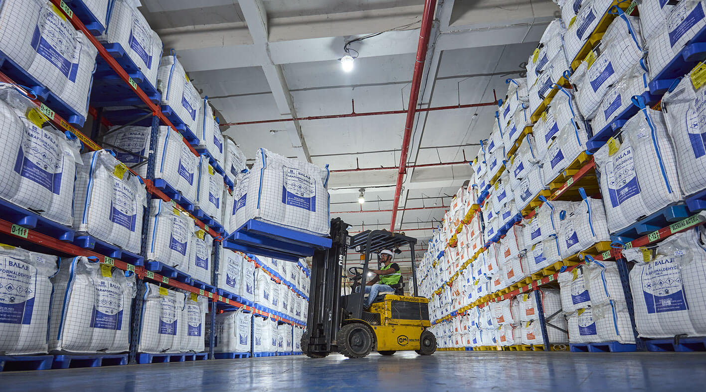 Paraformaldehyde white bag packaging in warehouse with fork lifter